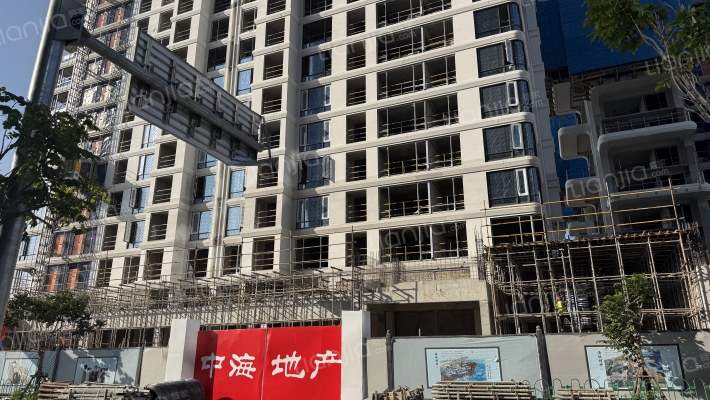 中海环东雲起外景图