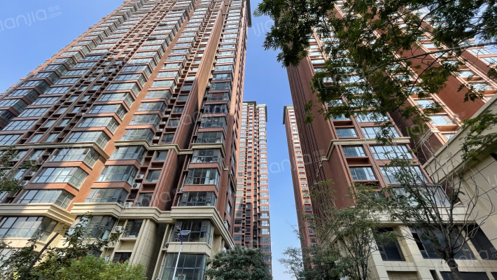 浅水湾小区外景图