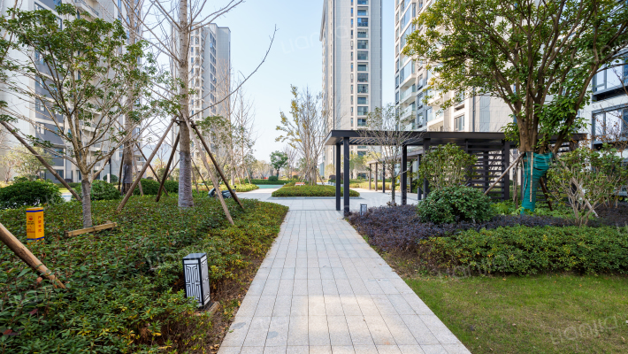 勤业未来城外景图