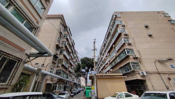 济微路111号试验机厂宿舍外景图