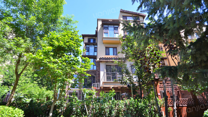 龙湖好望山外景图