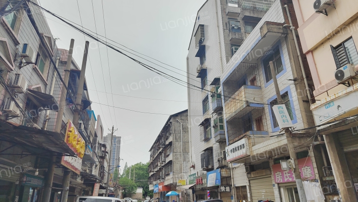 武汉市江夏区纸坊街军民巷4号外景图