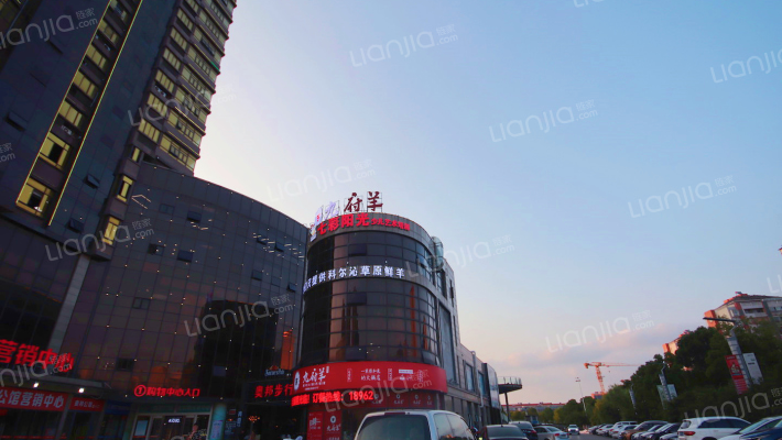 奥邦金座公寓外景图