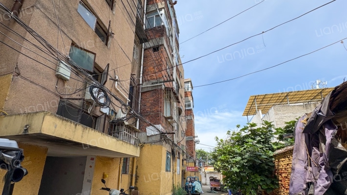 塑编厂家属院外景图