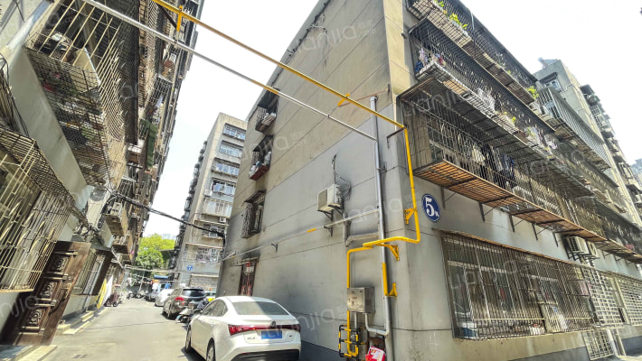 台板小区外景图