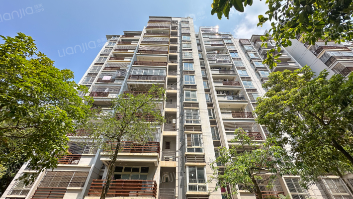 广西中医院大学仙葫职工生活区外景图