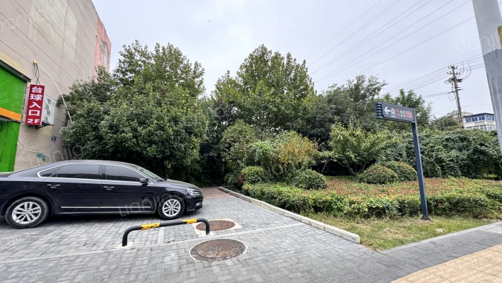 铁刹中街13号外景图