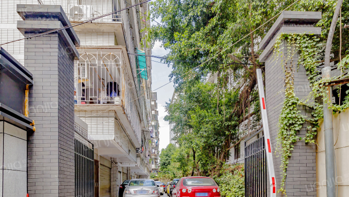 群众新村外景图