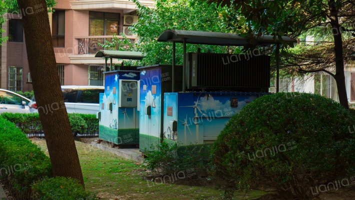 广场大厦外景图