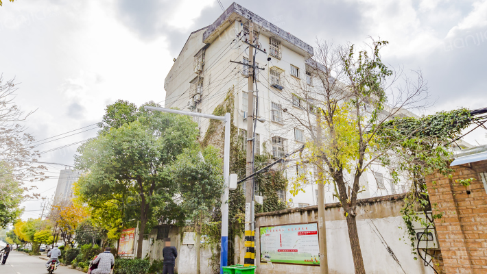 淮安市城市建设设计院宿舍区外景图