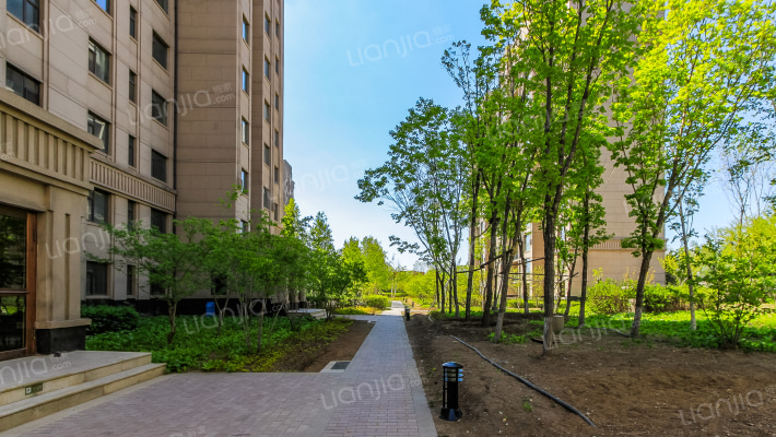 富奥斯坦利小镇外景图