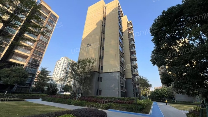 万科中天金域世家二期外景图