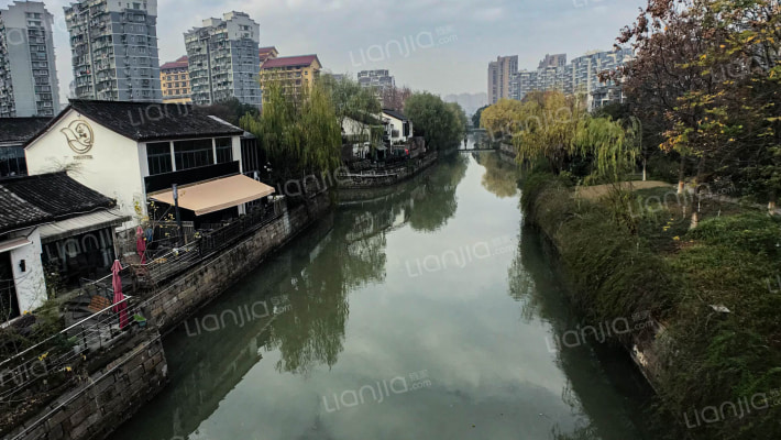 小河直街15号外景图