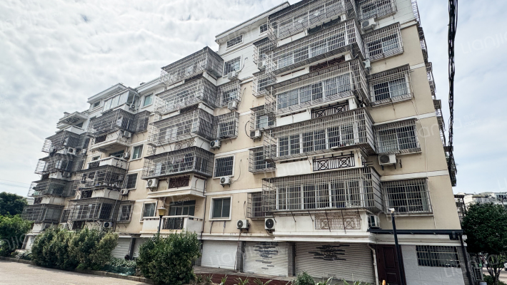 欣泰小区外景图