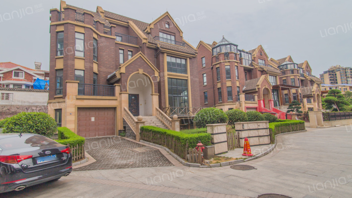 八号公馆别墅外景图