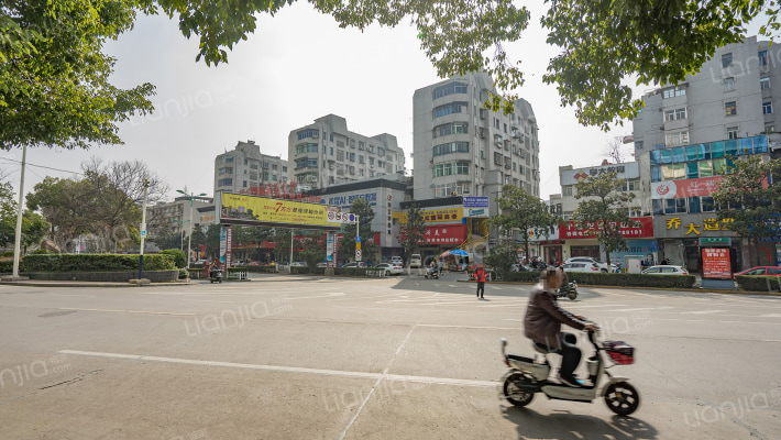 解放路65号外景图