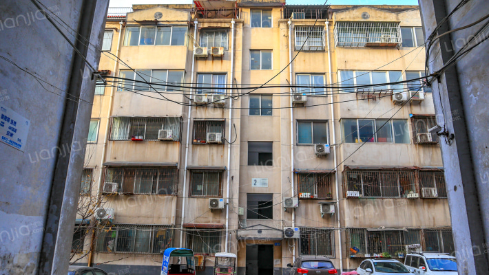 煤建公司家属院外景图