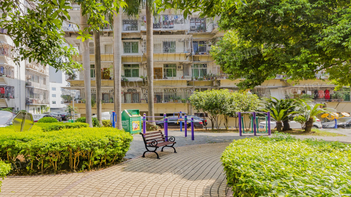 华林路129号院外景图