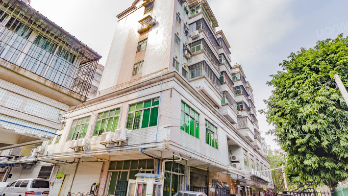 天城楼小区外景图