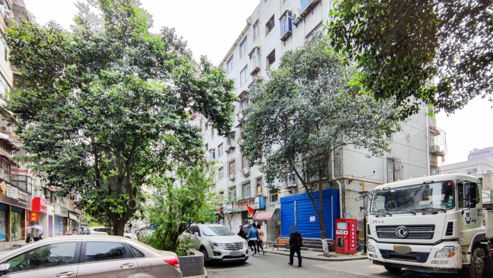 钟楼小区外景图