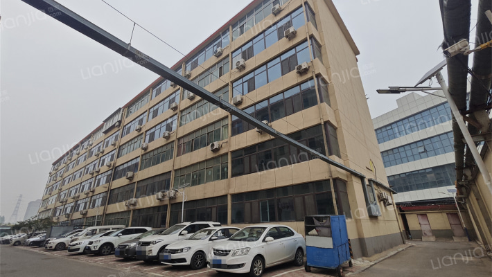 联碱厂宿舍外景图