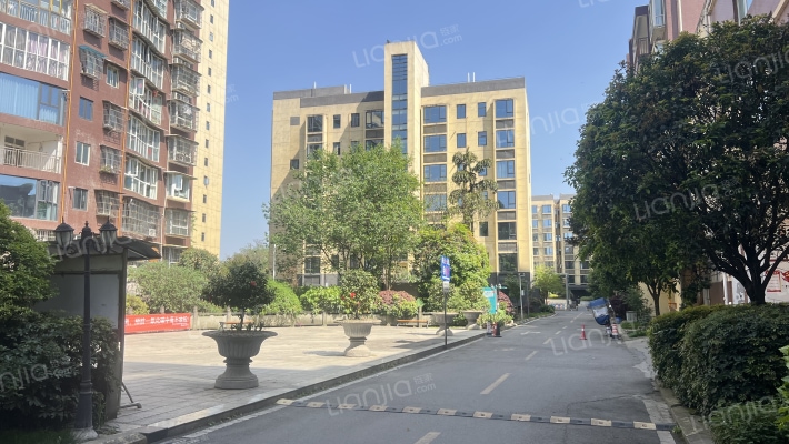 青海昆仑世纪花园外景图