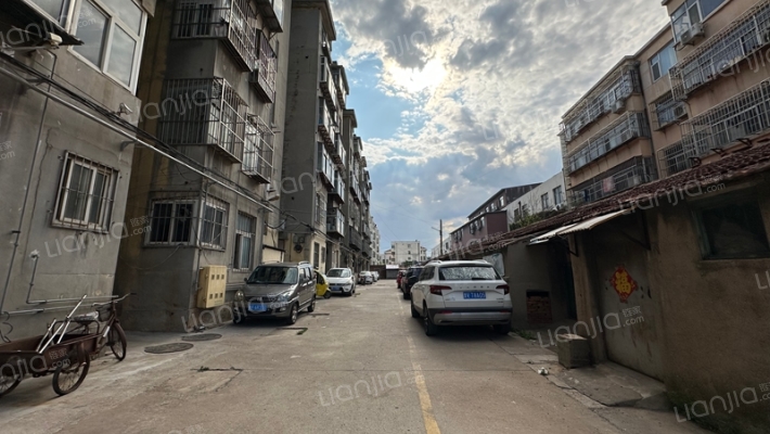 纺织机北巷外景图