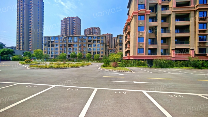 塞纳公馆外景图