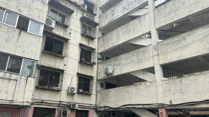 西龙公寓外景图