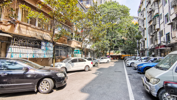 长沙锌厂宿舍外景图