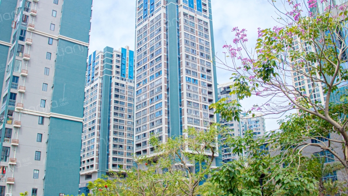 湖边御景外景图