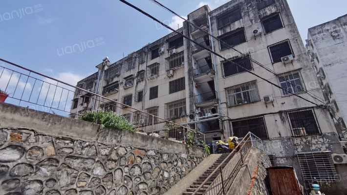 隆林小区外景图