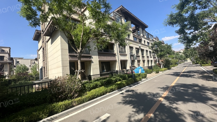 世茂御龙海湾星空墅5期外景图