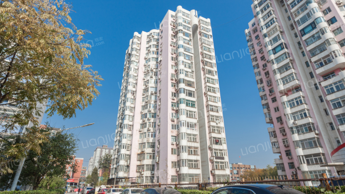 吉利双星外景图