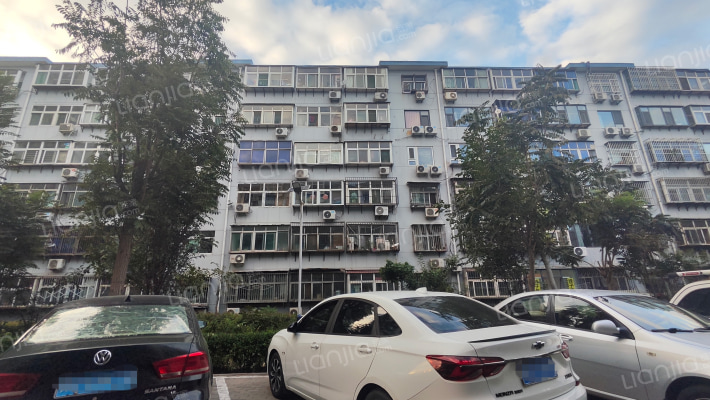 中华南小区外景图