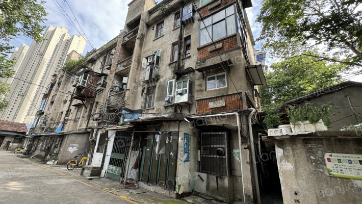 公汽小区外景图