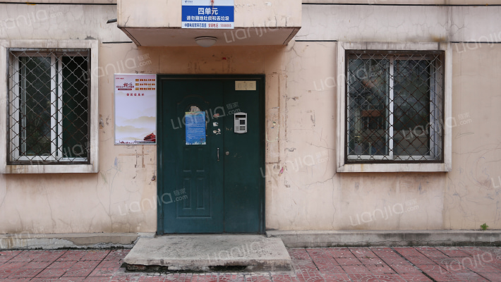 金色维也纳小区外景图