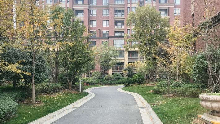 保利海上五月花玫瑰园外景图