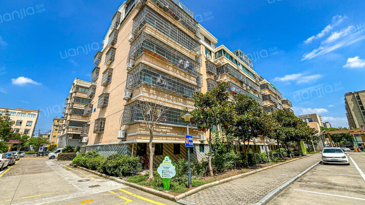 校东小区外景图