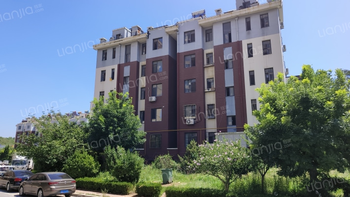 瑞鑫水晶城外景图