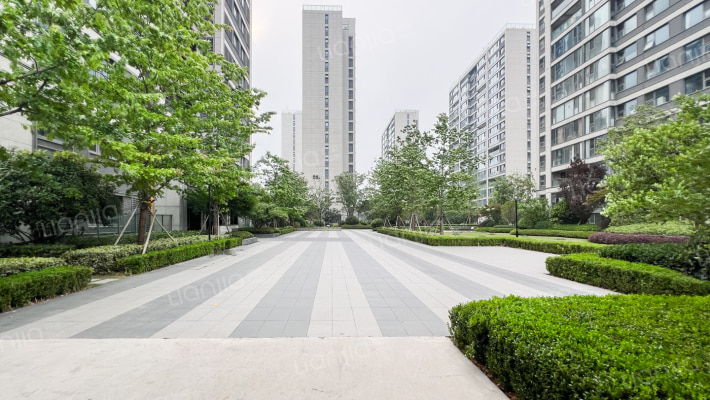 江畔月明府外景图