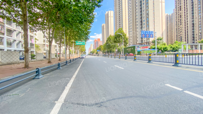 银河幸福广场外景图