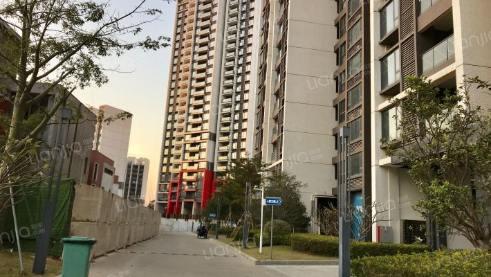 江南岸随园外景图