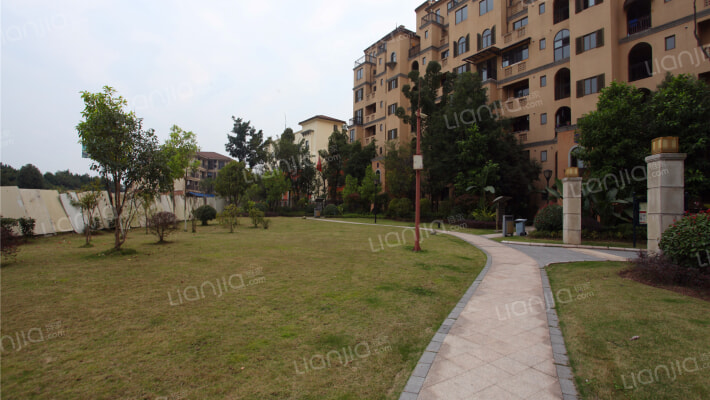 庆隆南山高尔夫国际社区漫香堤外景图