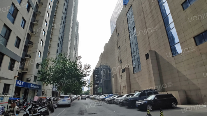 东胜广场外景图