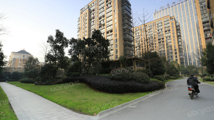 亿丰蔚蓝郡外景图