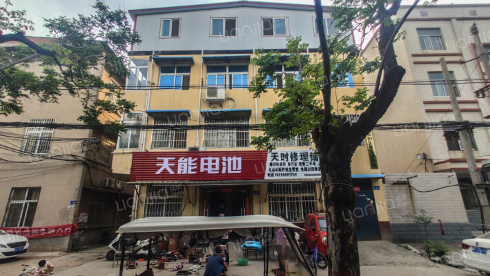 奶业公司家属院外景图