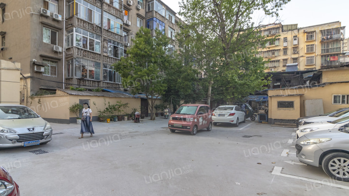 大修厂小区外景图