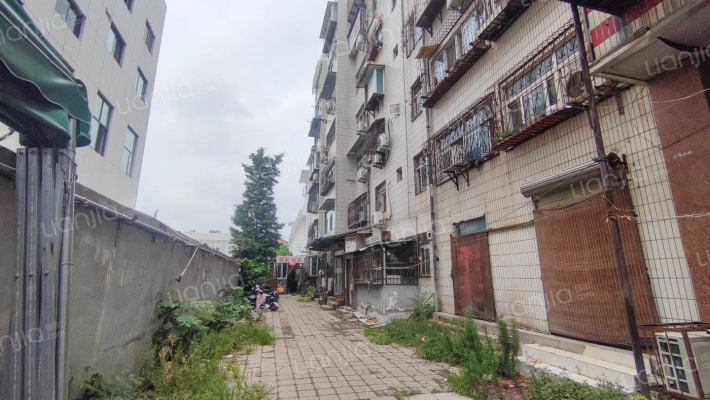 中山路南段60号华泰商住楼外景图