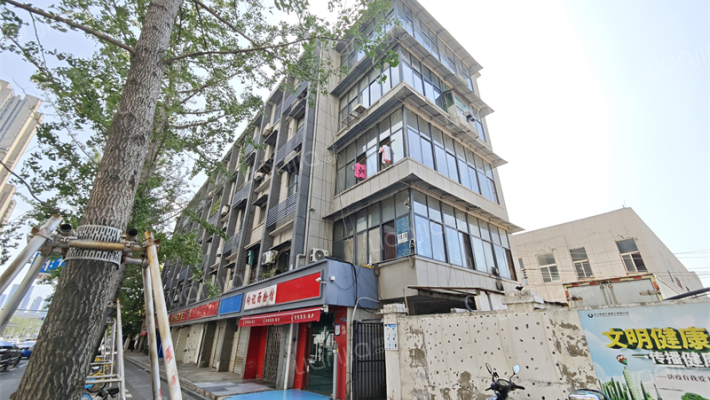 鹦鹉大道外景图